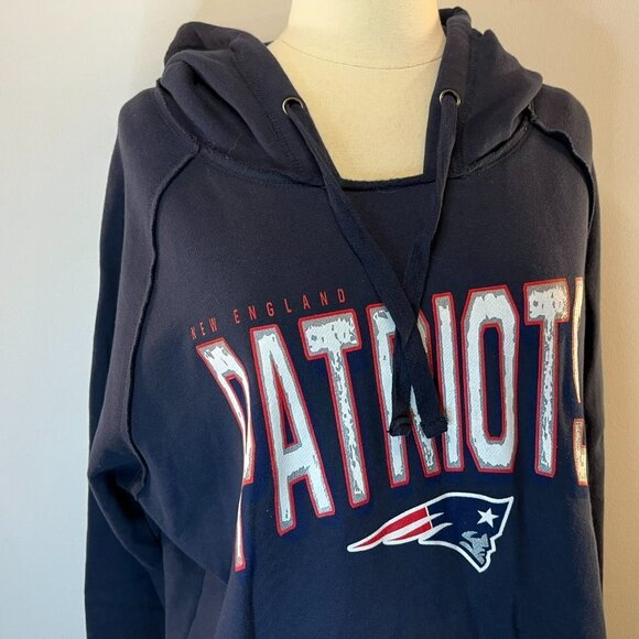 NFL New England Patriots Women's Team Hooded Sweater - Size Large - NWT - Picture 2 of 4